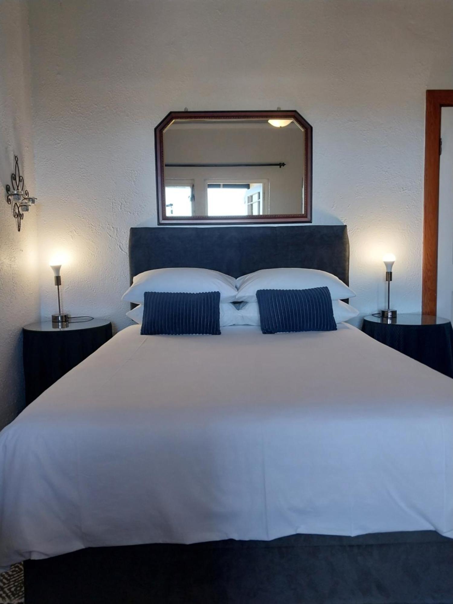 The Trailhouse Otel Bettyʼs Bay Dış mekan fotoğraf