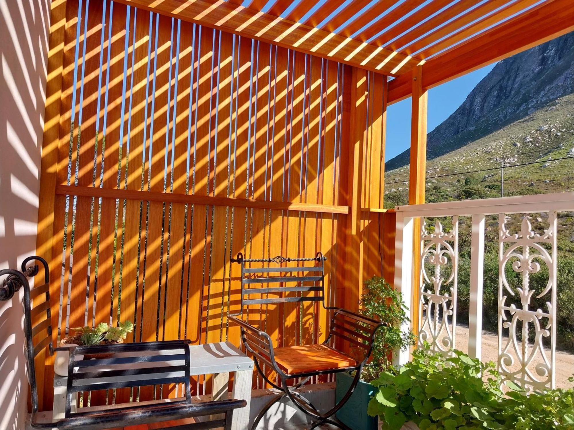The Trailhouse Otel Bettyʼs Bay Dış mekan fotoğraf