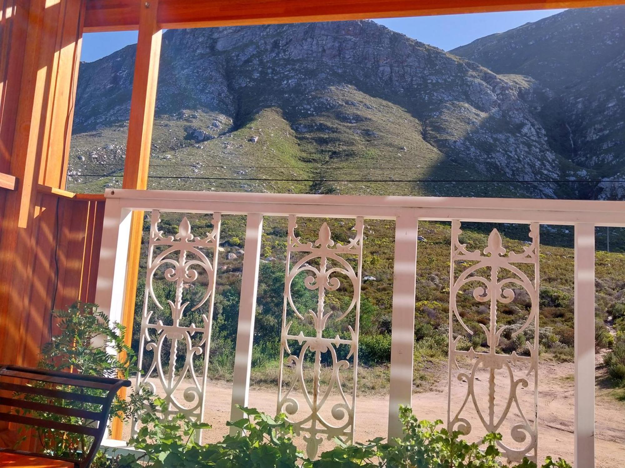 The Trailhouse Otel Bettyʼs Bay Dış mekan fotoğraf